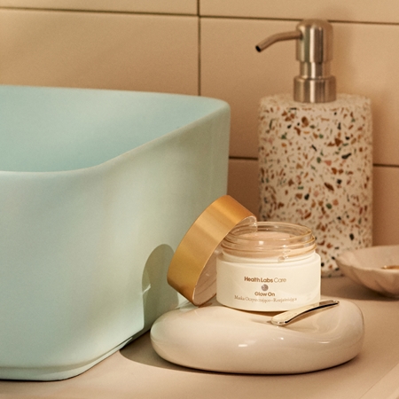 Health Labs Care Glow On máscara facial de limpeza iluminadora