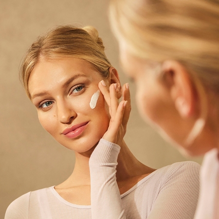 Health Labs Care Glow On Krem SPF 50+ z melaniną krem na dzień SPF 50+