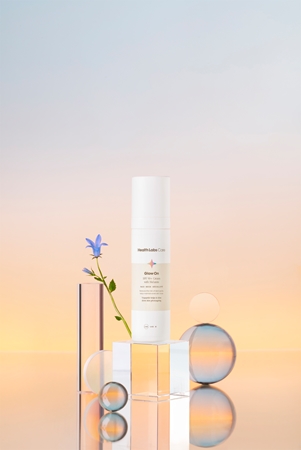 Health Labs Care Glow On SPF 50+ with Melanin Tagescreme SPF 50+