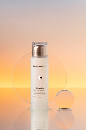 Health Labs Care Glow On Body Exfoliating Serum glättendes Peeling-Serum mit 2% Salicylsäure