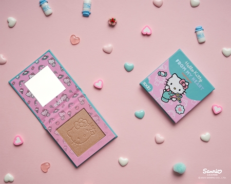 Hello Kitty From My Heart highlighter rozjasňovač