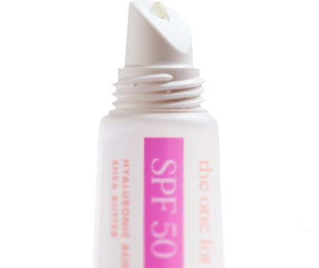 hello sunday the one for your lips tinted lip balm bálsamo labial SPF 50