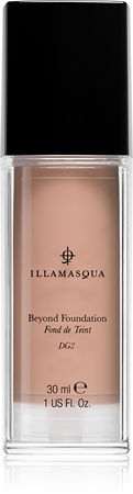 Illamasqua Beyond Foundation itin lengvos tekstūros makiažo pagrindas