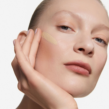 Inglot Skin Focused Care Face Foundation SPF 50 deckendes Make-up SPF 50
