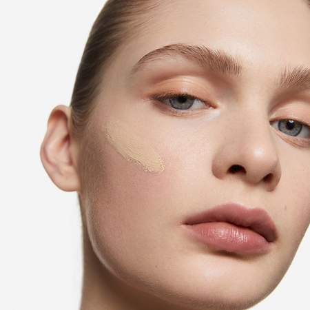 Inglot Skin Focused Care Face Foundation SPF 50 fond de teint couvrant SPF 50