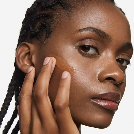 Inglot Skin Focused Care Face Foundation SPF 50 deckendes Make-up SPF 50