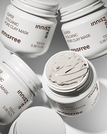 innisfree Super Volcanic Pore Clay Mask Cleansing Clay Face Mask to smooth skin and minimise pores