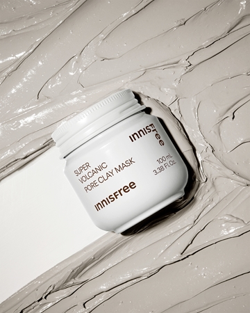 innisfree Super Volcanic Pore Clay Mask Cleansing Clay Face Mask to smooth skin and minimise pores
