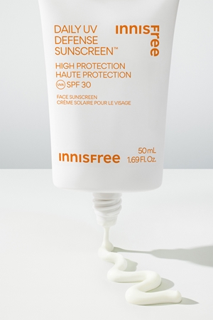 innisfree Daily UV Defense Sunscreen Moisturizing Protective Fluid SPF 30