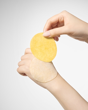 innisfree Green Tea Vitamin C Brightening Toner Pads toner pads for radiance and hydration