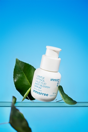 innisfree Gentle Retinol Salicylic Anti-Blemish Serum Soothing Face Serum against imperfections in acne-prone skin