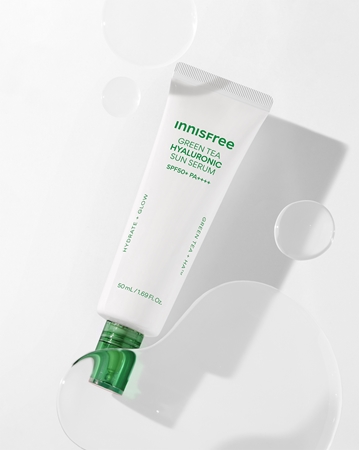 innisfree Green Tea Hyaluronic Sun Serum Moisturizing Protective Fluid with soothing effect