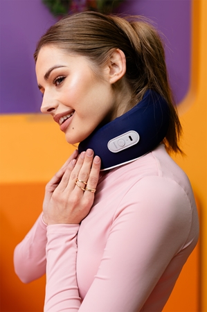 innoGIO GIOperfect GIO-750 neck massager