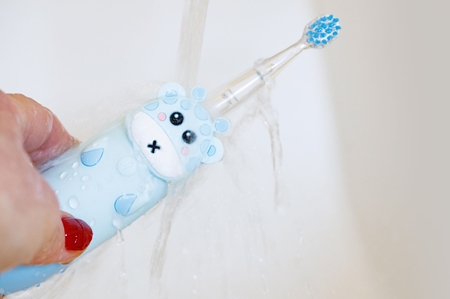 innoGIO GIOGiraffe Sonic Toothbrush spazzolino sonico per bambini