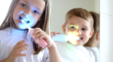 innoGIO GIOGiraffe Sonic Toothbrush spazzolino sonico per bambini
