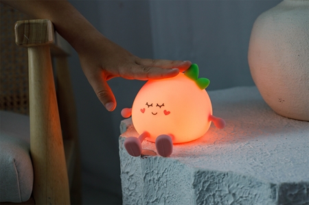 innoGIO GIOpeach dimmable LED lamp for kids