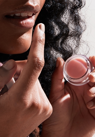 IsaDora Overnight Revitalizing μασκα νύχτας για τα χείλη