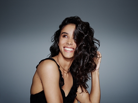 John Frieda Frizz Ease Dream Curls mousse volume dès la racine pour cheveux bouclés