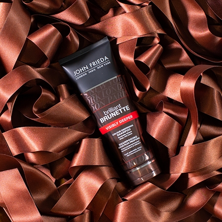John Frieda Brilliant Brunette Visibly Deeper shampoing brillance pour cheveux bruns