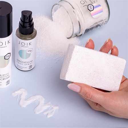 JOIK Organic Scrub & Clean sapone esfoliante per le gambe