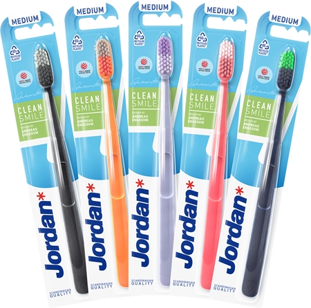 Jordan Clean Smile Medium четка за зъби