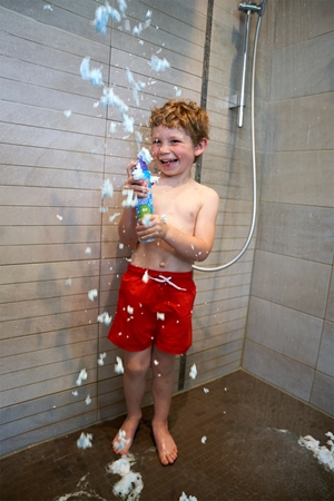 Kids Stuff Crazy Soap Blue formbarer Badeschaum für Kinder
