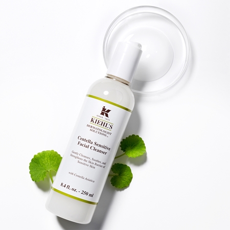 Kiehl's Dermatologist Solutions Centella Sensitive Facial Cleanser čisticí gel pro velmi citlivou pleť