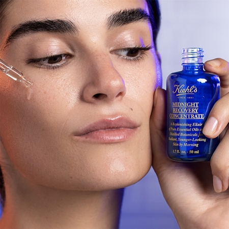 Kiehl's Midnight Recovery Concentrate regeneráló éjszakai szérum minden bőrtípusra, beleértve az érzékeny bőrt is