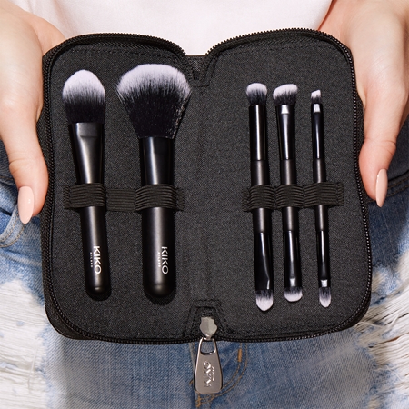 KIKO Milano Travel Brush Set kit de pinceaux avec étui