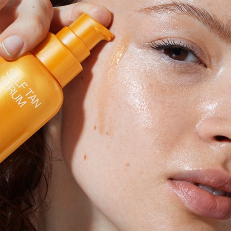 KIKO Milano Self Tan Serum Selbstbräuner-Serum für das Gesicht mit Hyaluronsäure