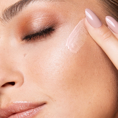 KIKO Milano Radiance Boost aufhellende Serum-Basis
