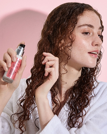 KIKO Milano Spiral Shine Hair Biphasic Definer Spray ausspülfreier Conditioner im Spray Lockenpflege für lockiges Haar