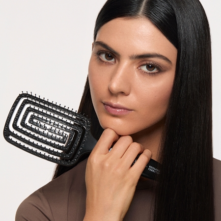 KIKO Milano Frizz-Guard Haarbürste gegen strapaziertes Haar