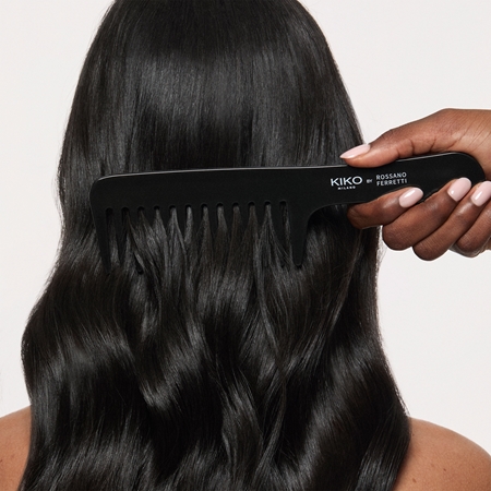 KIKO Milano Tangle-Free grzebień do włosów kręconych