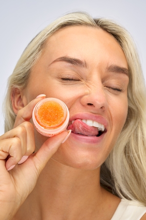 Killer Lips Prep Talk Lip Scrub Peach Pīlings lūpām