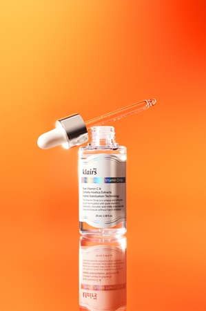Dear Klairs Vitamin Drop kosteuttava kasvoseerumi sisältää C-vitamiinia