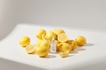 Dear Klairs Vitamin Drop kosteuttava kasvoseerumi sisältää C-vitamiinia