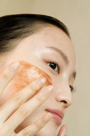 Klairs Gentle Black Sugar Facial Polish kosteuttava kasvokuorinta