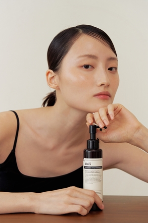 Klairs Gentle Black Deep Cleansing Oil Deep Cleansing Oil for oily skin