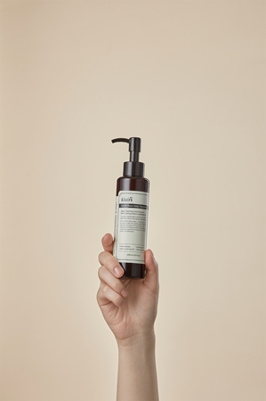 Klairs Gentle Black Deep Cleansing Oil Deep Cleansing Oil for oily skin