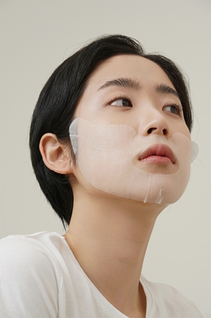 Klairs Rich Moist Soothing Tencel Sheet Mask Calming Face Sheet Mask with moisturising effect