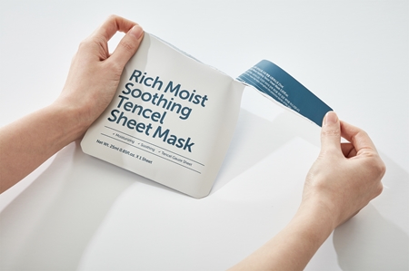 Klairs Rich Moist Soothing Tencel Sheet Mask Calming Face Sheet Mask with moisturising effect