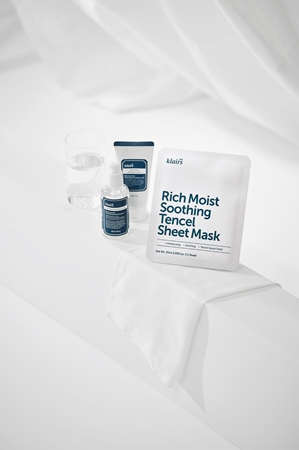 Klairs Rich Moist Soothing Tencel Sheet Mask Calming Face Sheet Mask with moisturising effect