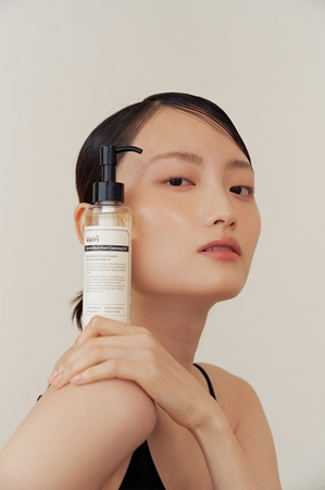 Klairs Gentle Black Fresh Cleansing Oil Gentle Cleansing Oil for oily skin
