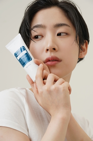 Klairs Rich Moist Soothing Cream Intensive Hydrating and Softening Cream