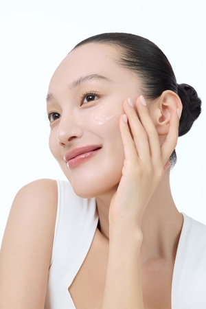 Dear Klairs Freshly Juiced Vitamin Essence Toner απαλό τονωτικό προσώπου για λαμπρότητα και ενυδάτωση