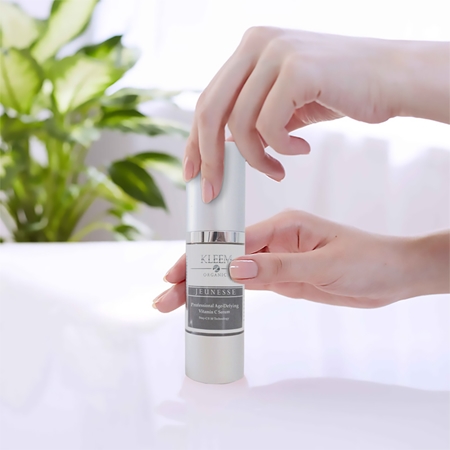 Kleem Organics Vitamin C Serum rozjasňující sérum