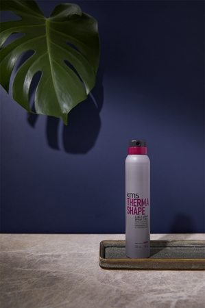 KMS ther 2-in-1 Spray laque cheveux extra fort pour protéger les cheveux contre la chaleur