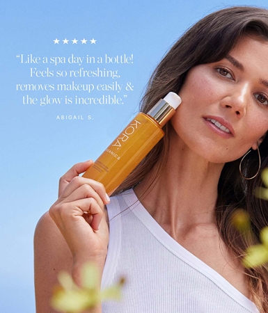 KORA Organics Turmeric Glow Foaming Cleanser Cleansing Foam for the face