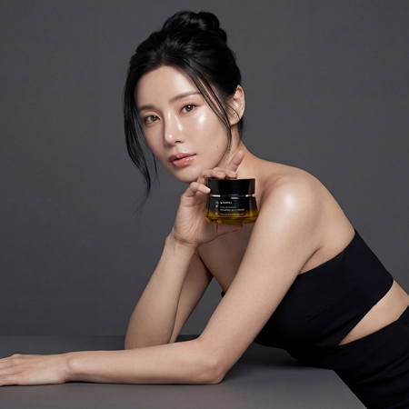 KORIKA Korean Heritage Collagen & Snail Mucin Plumping Jelly Cream Anti-Aging Cream with collagen
